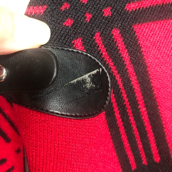 Talbots Leather Tab Country Plaid Ruana Wrap Faux Leather Trim Sz M/L Red Black - Picture 5 of 14